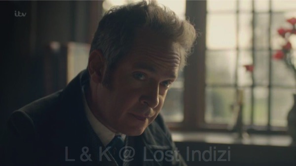 tom-hollander-doctor-thornethe-night-manager